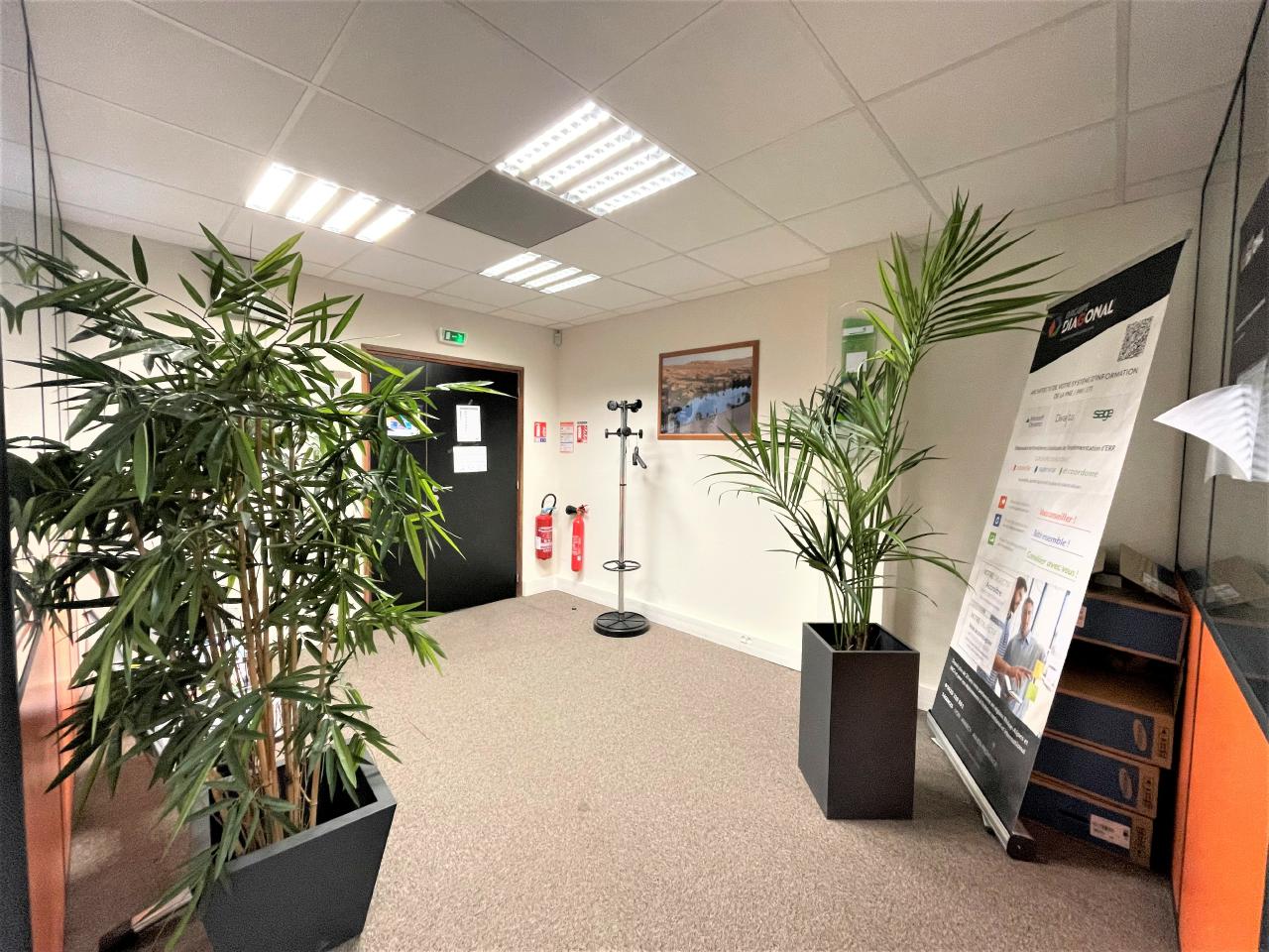 Bureau Aix-en-Provence 538m² Location bureau Aix-en-Provence Bouches-du-Rhône OLBUR2115140 1